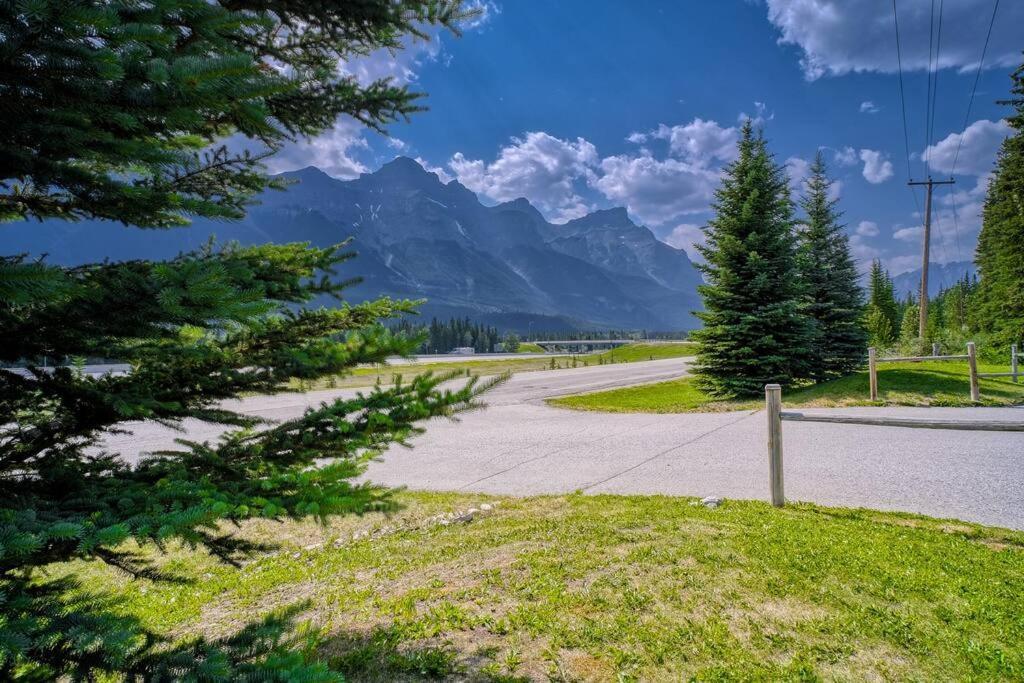5 Mins To Banff - Cozy Townhome 2Br&2Bath - Banff Pass Included Κάνμορ Εξωτερικό φωτογραφία