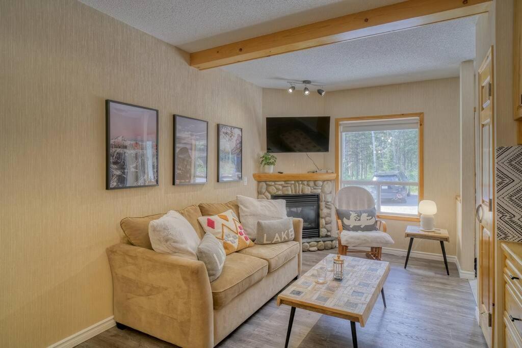 5 Mins To Banff - Cozy Townhome 2Br&2Bath - Banff Pass Included Κάνμορ Εξωτερικό φωτογραφία