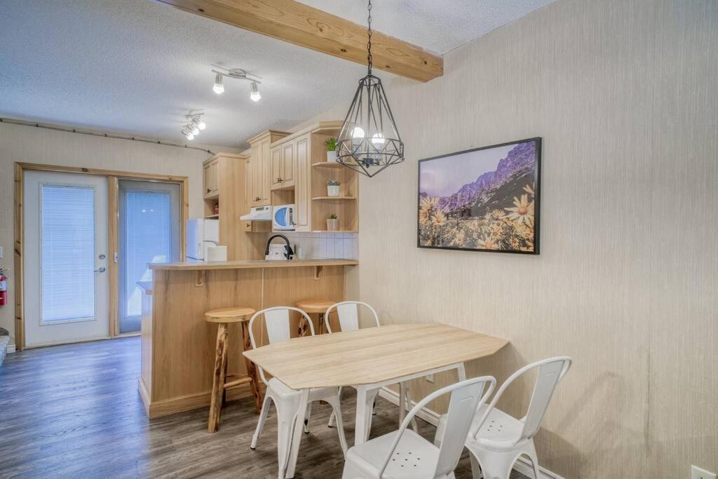 5 Mins To Banff - Cozy Townhome 2Br&2Bath - Banff Pass Included Κάνμορ Εξωτερικό φωτογραφία